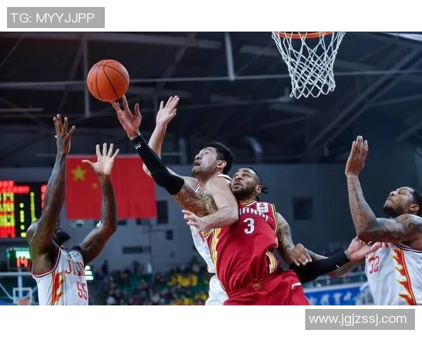 南京羽毛球队在挑战赛中以90分稳居积分榜首位展现强劲实力