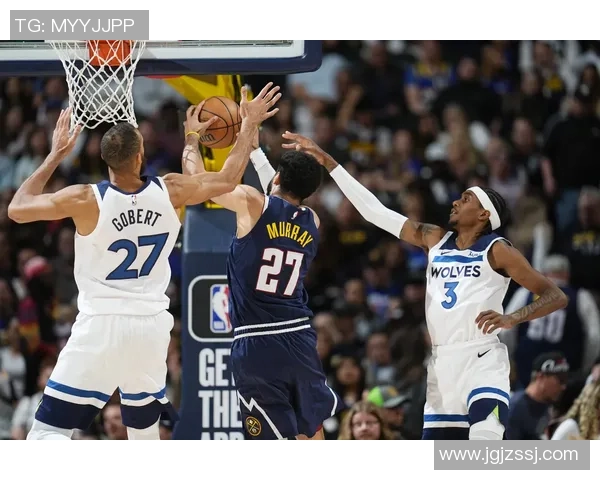 南京足球队在世界锦标赛中的默契配合与战术分析