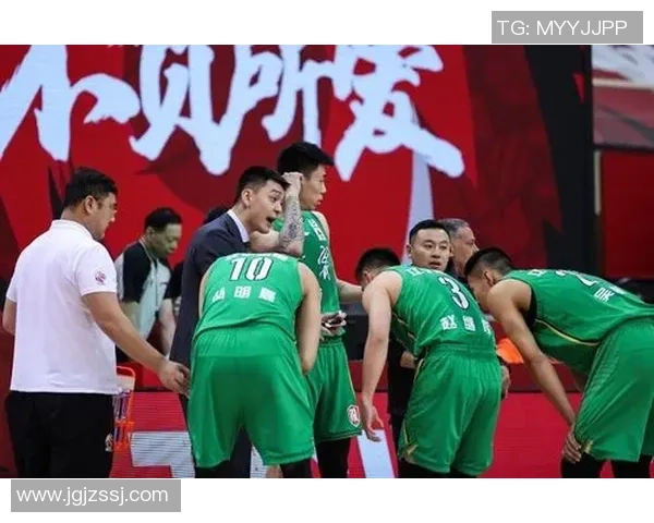 重庆篮球队灵活性揭秘：从战术到球员的全面解析与深度剖析