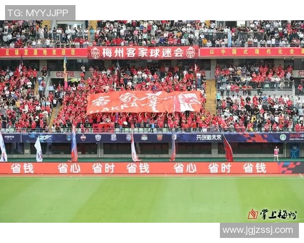 杉杉奥特莱斯足球明星盛典精彩上演球迷热情高涨共庆足球魅力